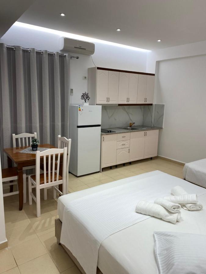 Hotel Moscopole Ksamil Bagian luar foto