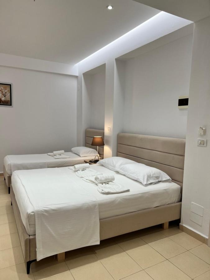 Hotel Moscopole Ksamil Bagian luar foto