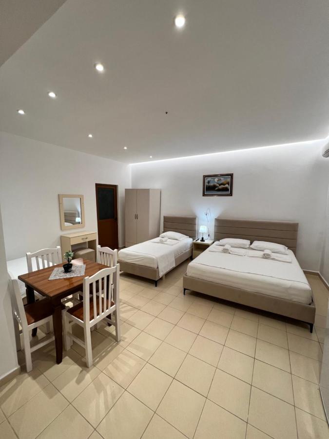 Hotel Moscopole Ksamil Bagian luar foto