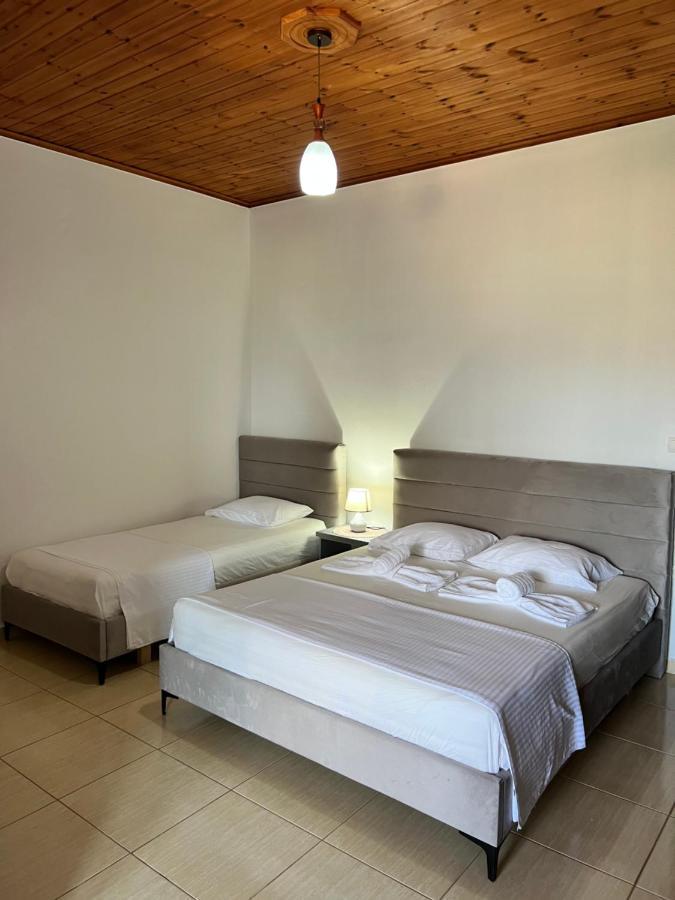 Hotel Moscopole Ksamil Bagian luar foto