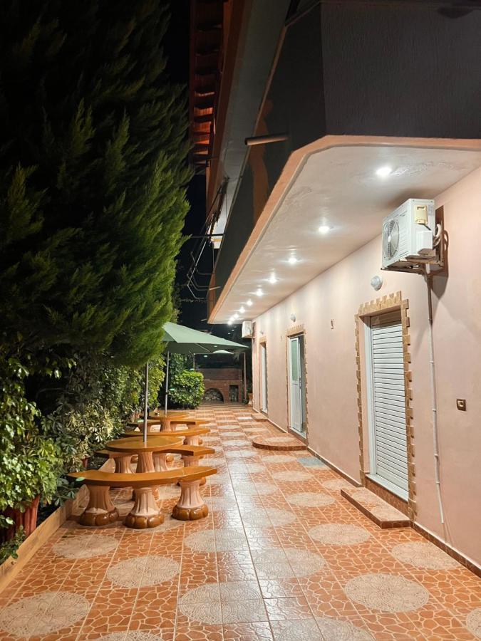 Hotel Moscopole Ksamil Bagian luar foto