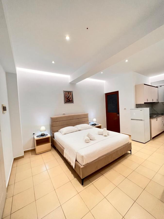 Hotel Moscopole Ksamil Bagian luar foto
