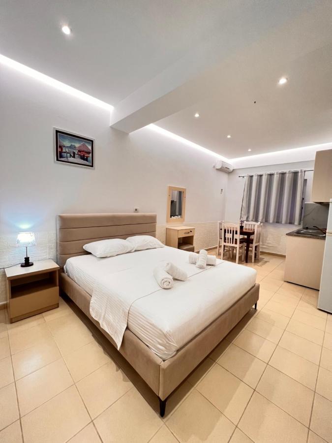 Hotel Moscopole Ksamil Bagian luar foto