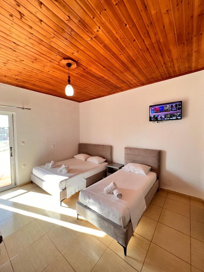Hotel Moscopole Ksamil Bagian luar foto