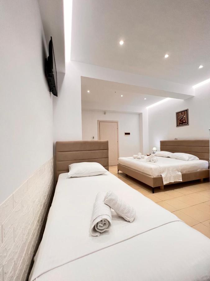 Hotel Moscopole Ksamil Bagian luar foto