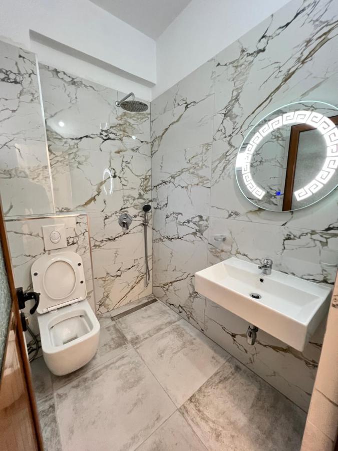 Hotel Moscopole Ksamil Bagian luar foto