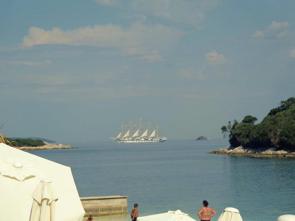 Hotel Moscopole Ksamil Bagian luar foto