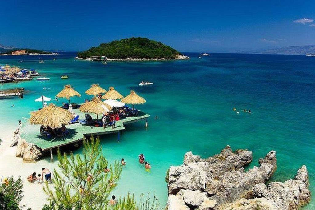 Hotel Moscopole Ksamil Bagian luar foto